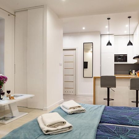 Shy But Shining! Lovely, Stylish & Fully Equipped. Appartement Krakau Buitenkant foto